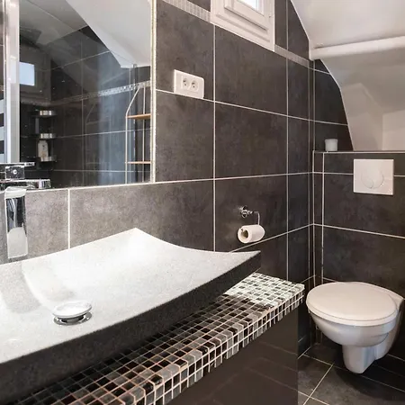 The Pigalle Apartment